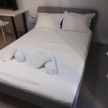 New Cozy Studio In Aigaleo Appartamento Atene Esterno foto